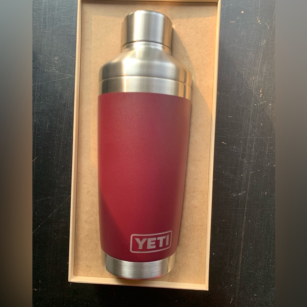YETI Rambler 20 oz Cocktail Shaker